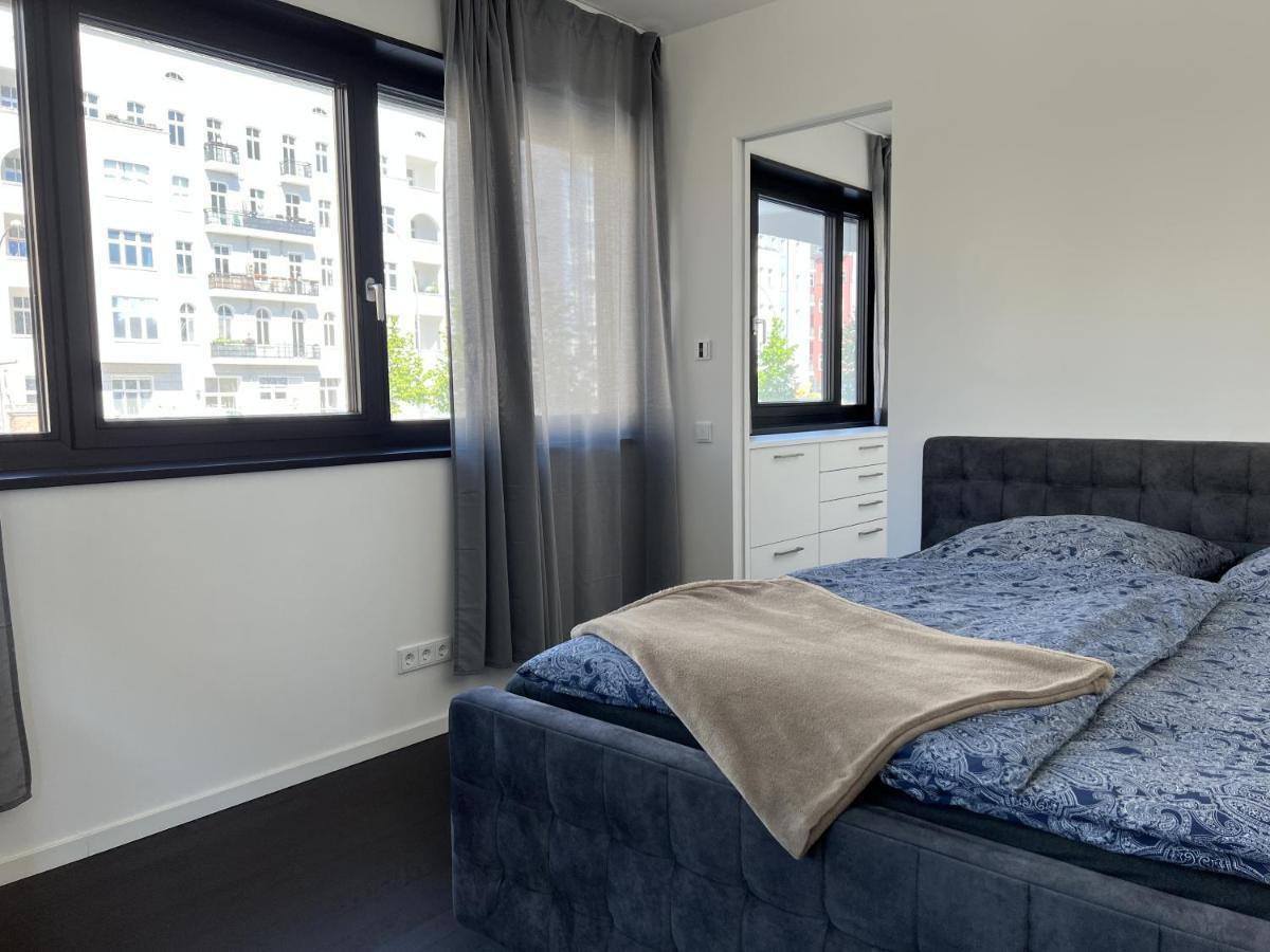 Luxury Waterfront Apartment Berlin Exterior photo