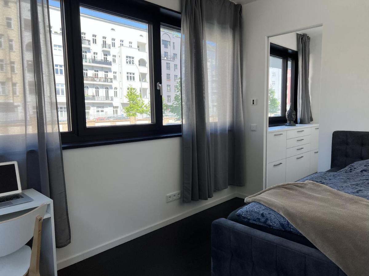 Luxury Waterfront Apartment Berlin Exterior photo